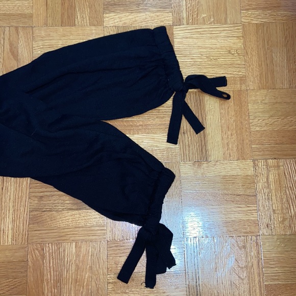 Zara - light knit sweater with wrist bows size S - Picture 2 of 3